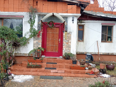 Casa 3 camere cu teren generos, 5808 mp, Pucioasa