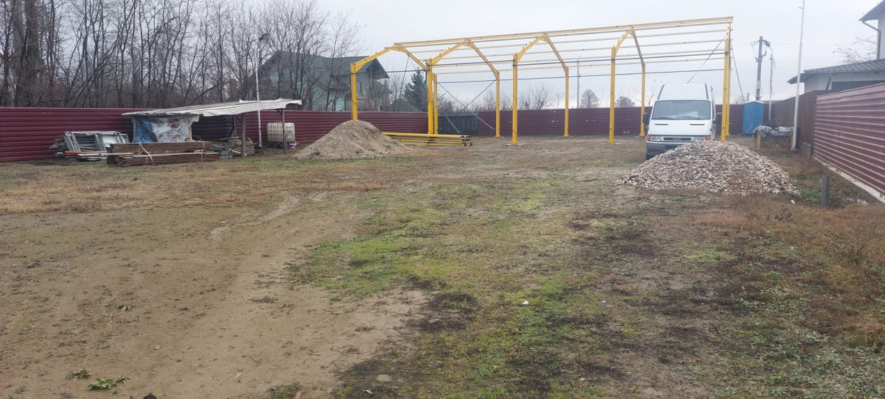 TEREN INTRAVILAN + ANEXA  TIP  HALA