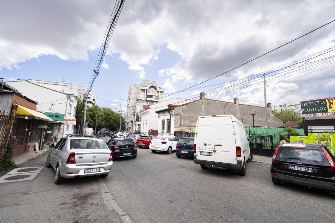 Demisol multifunctional central de inchiriat - zona Piata Mare