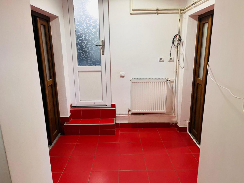 Demisol multifunctional central de inchiriat - zona Piata Mare