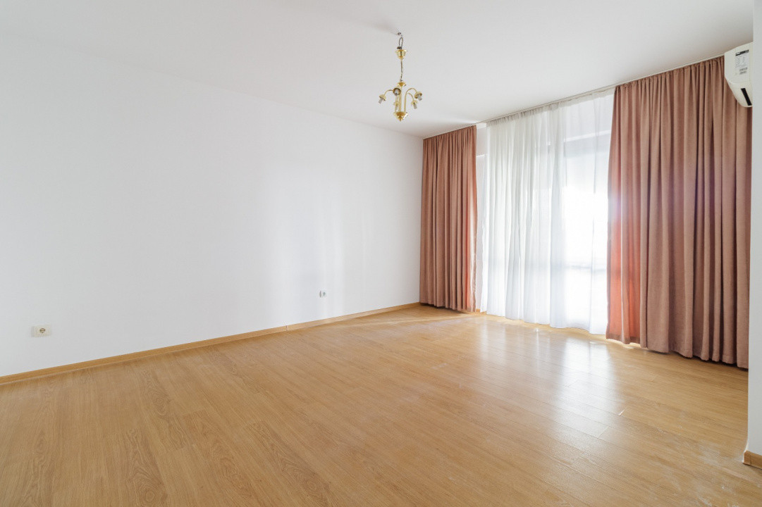 Apartament decomandat cu curte proprie de 170 mp