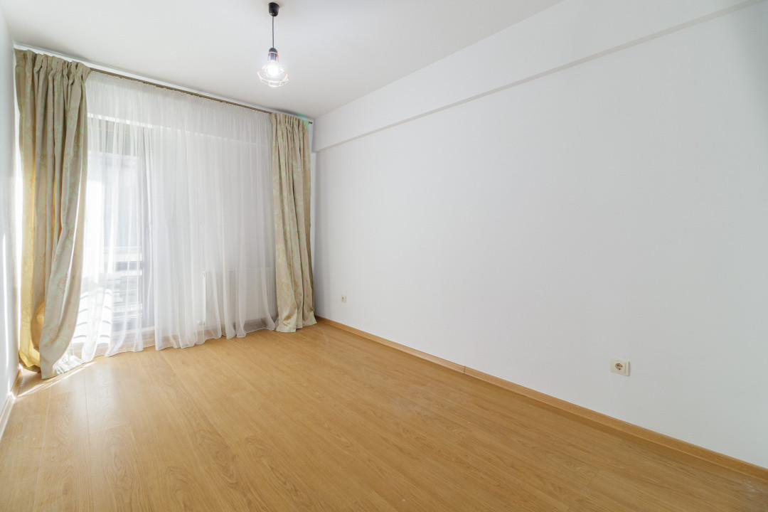 Apartament decomandat cu curte proprie de 170 mp