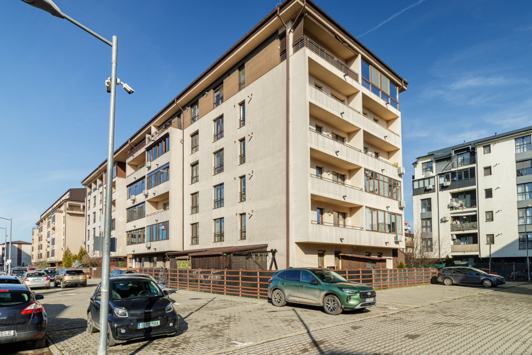 Apartament decomandat cu curte proprie de 170 mp