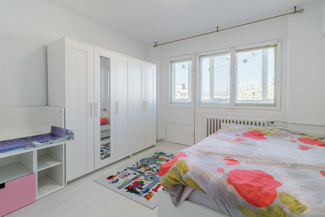 3 camere, Metrou Constantin Brancusi 