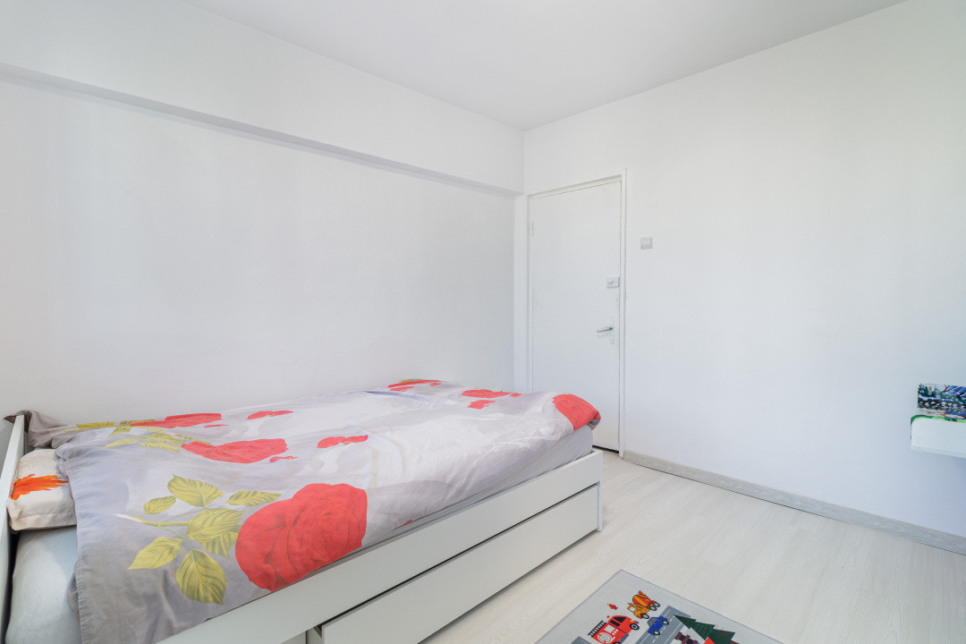 3 camere, Metrou Constantin Brancusi 