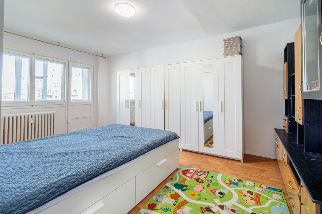 3 camere, Metrou Constantin Brancusi 