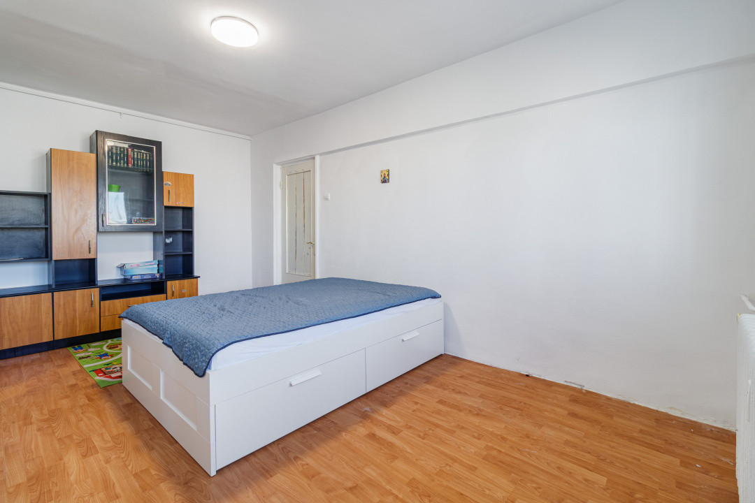 3 camere, Metrou Constantin Brancusi 