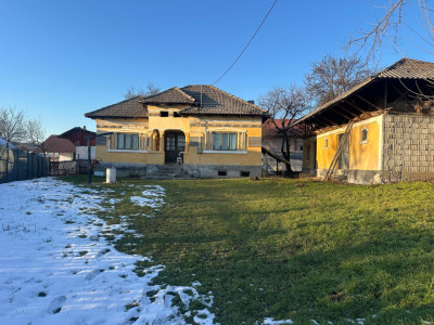 Casa in Com. Priboieni, Sat Pițoi - Comision 0