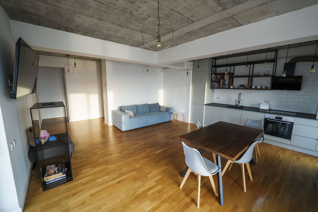 Apartament 3 camere cu priveliște 