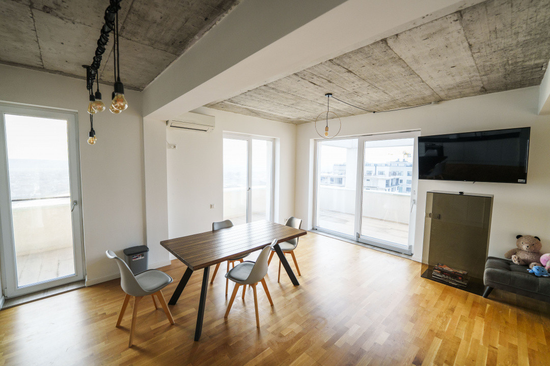 Apartament 3 camere cu priveliște 