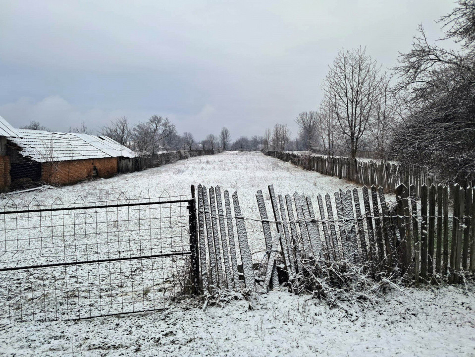 TEREN INTRAVILAN POLOVRAGI
