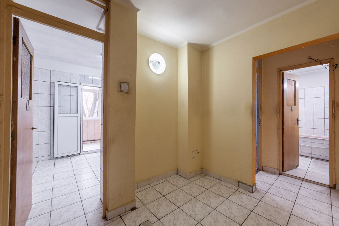 Apartament 2 camere, decomandat, etaj 1, Gavana
