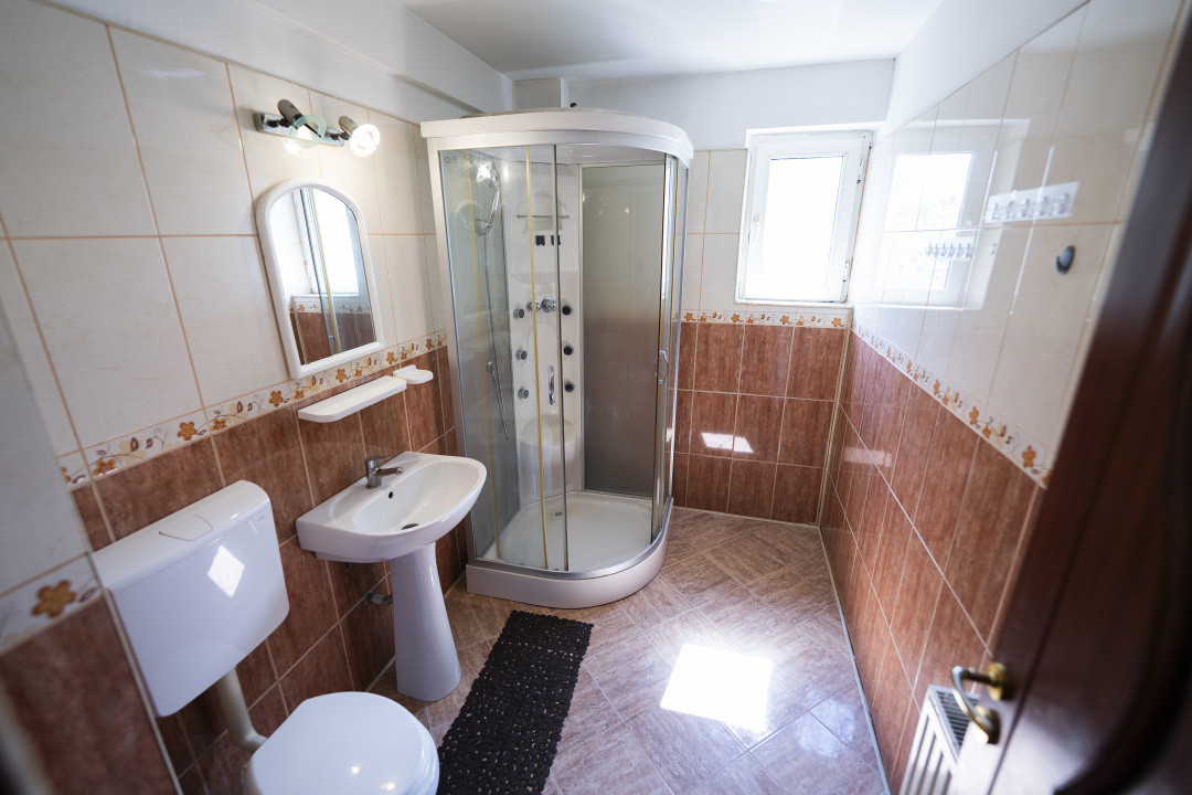 Apartament primitor 2 camere, bloc 2004 - Craiovita Noua, zona Promenada Mall