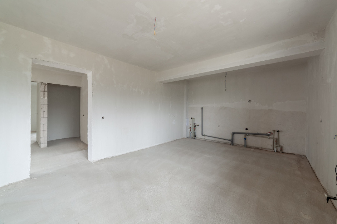 Casa sptioasa cu potential real in Maracineni la 5 pasi de Pitesti-Arges!