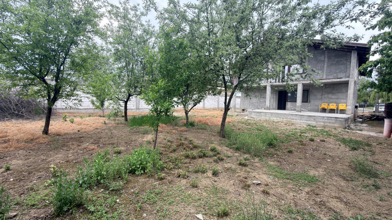 Casa sptioasa cu potential real in Maracineni la 5 pasi de Pitesti-Arges!