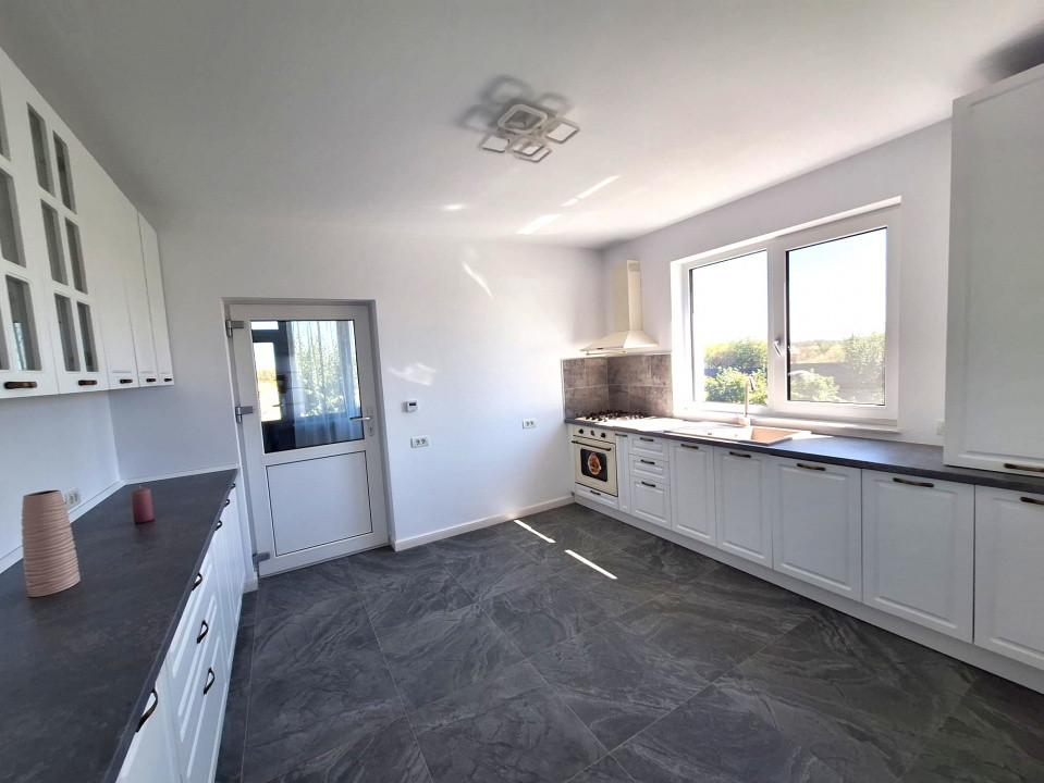 Casă nouă Catanele-confort, eleganță, acces rapid către oraș