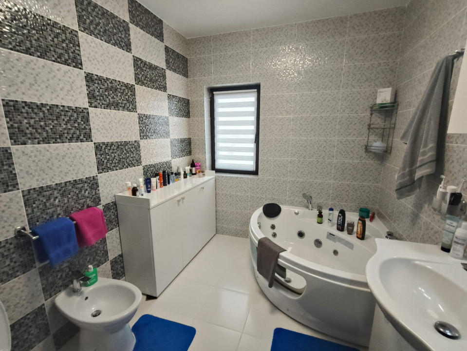 Casă P+1 modernă, complet echipată, cu teren mult, la Crasna