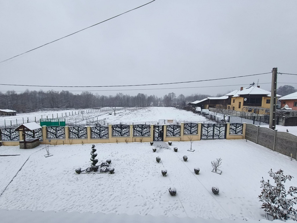 Casă P+1 modernă, complet echipată, cu teren mult, la Crasna