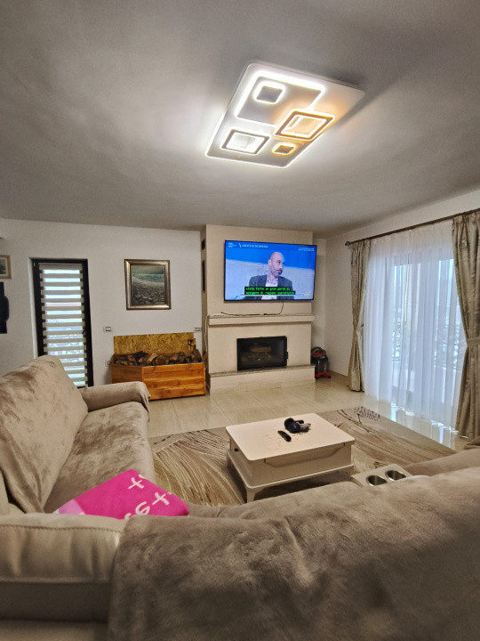 Casă P+1 modernă, complet echipată, cu teren mult, la Crasna