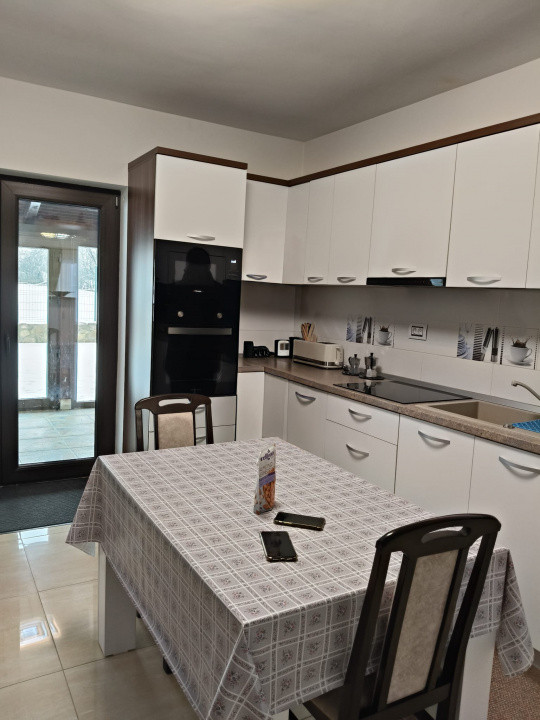 Casă P+1 modernă, complet echipată, cu teren mult, la Crasna