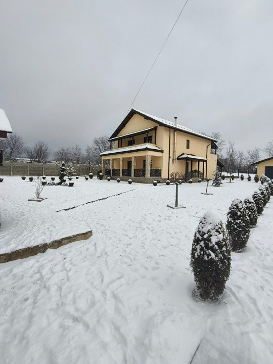 Casă P+1 modernă, complet echipată, cu teren mult, la Crasna