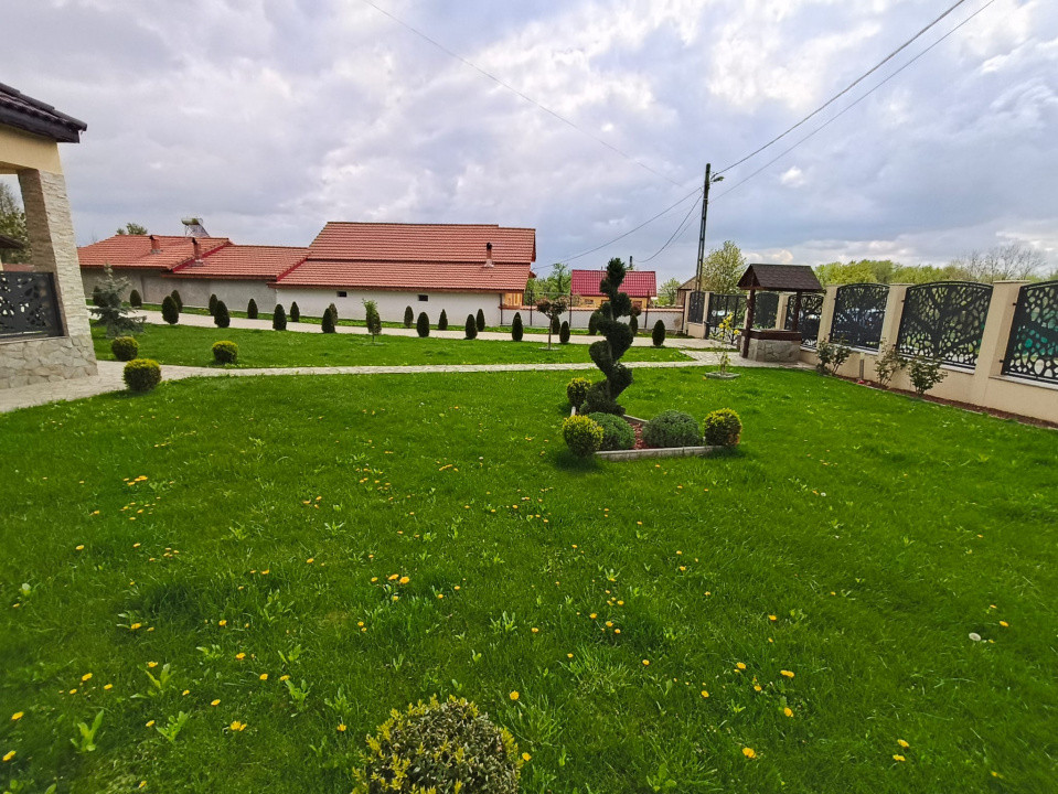 Casă P+1 modernă, complet echipată, cu teren mult, la Crasna