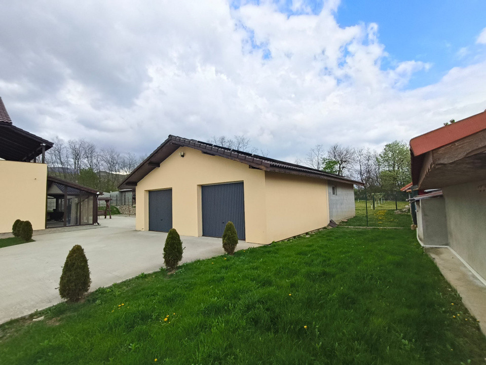 Casă P+1 modernă, complet echipată, cu teren mult, la Crasna