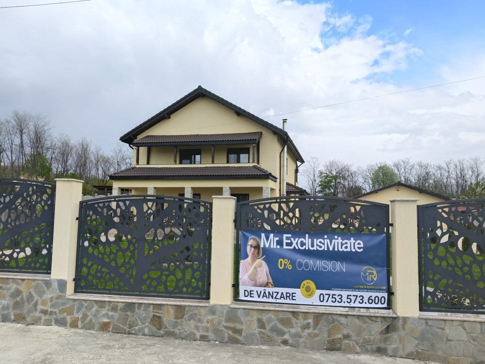 Casă P+1 modernă, complet echipată, cu teren mult, la Crasna