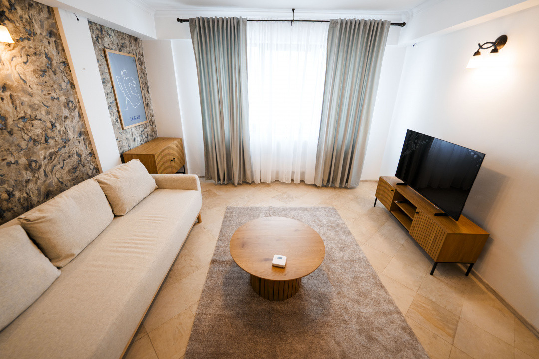 Apartament de închiriat 2 camere central 