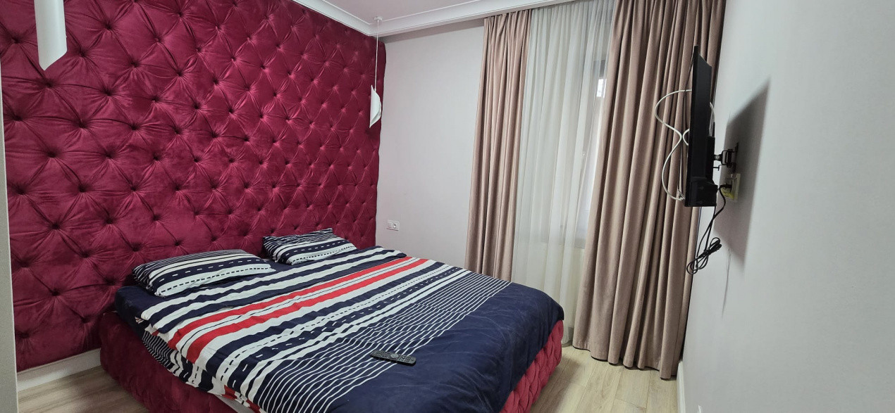 De Închiriat Apartament 3 camere Semicetral