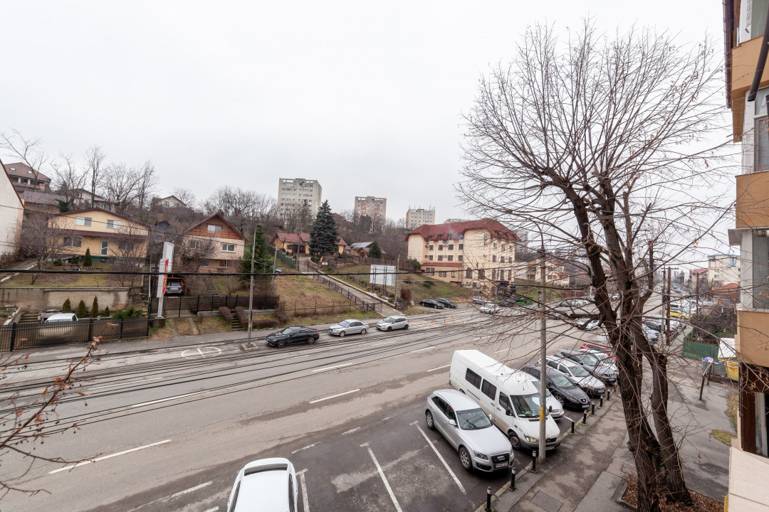 Ap. 2 camere - Frații Golesti -Gara Pitesti - zugravit/mobila noua