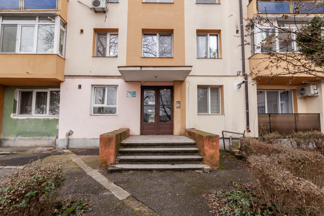 Ap. 2 camere - Frații Golesti -Gara Pitesti - zugravit/mobila noua