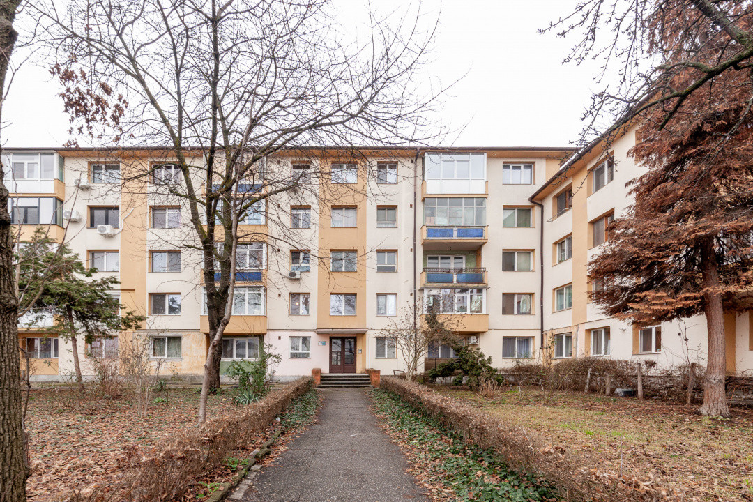 Ap. 2 camere - Frații Golesti -Gara Pitesti - zugravit/mobila noua