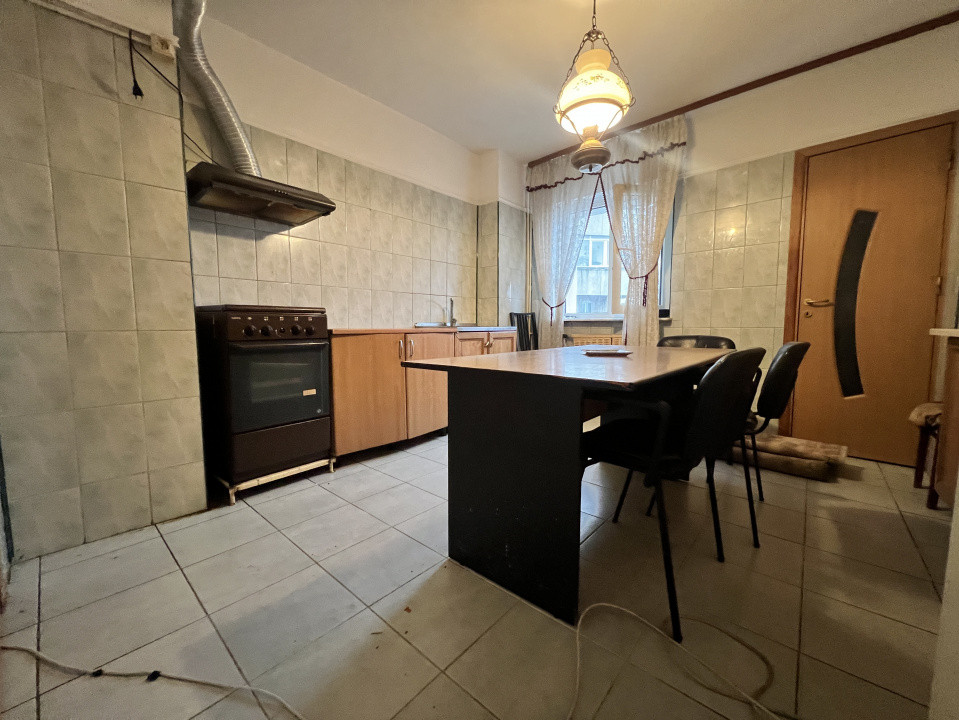 Apartament ultracentral 3 camere Maior Sontu Pitesti