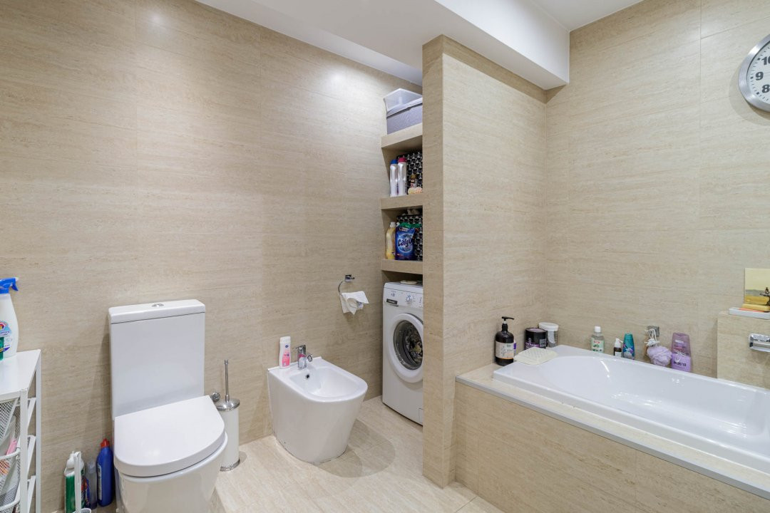 Clădire modernă, versatilă, cu terasă panoramică – locuință sau business 