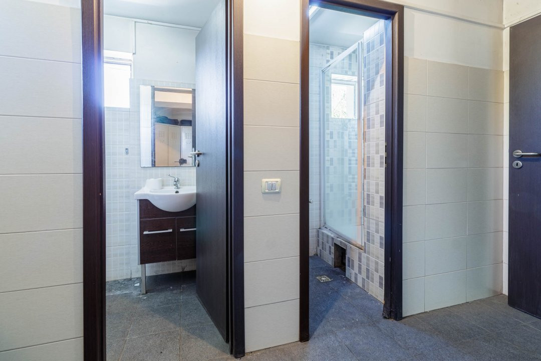 Clădire modernă, versatilă, cu terasă panoramică – locuință sau business 