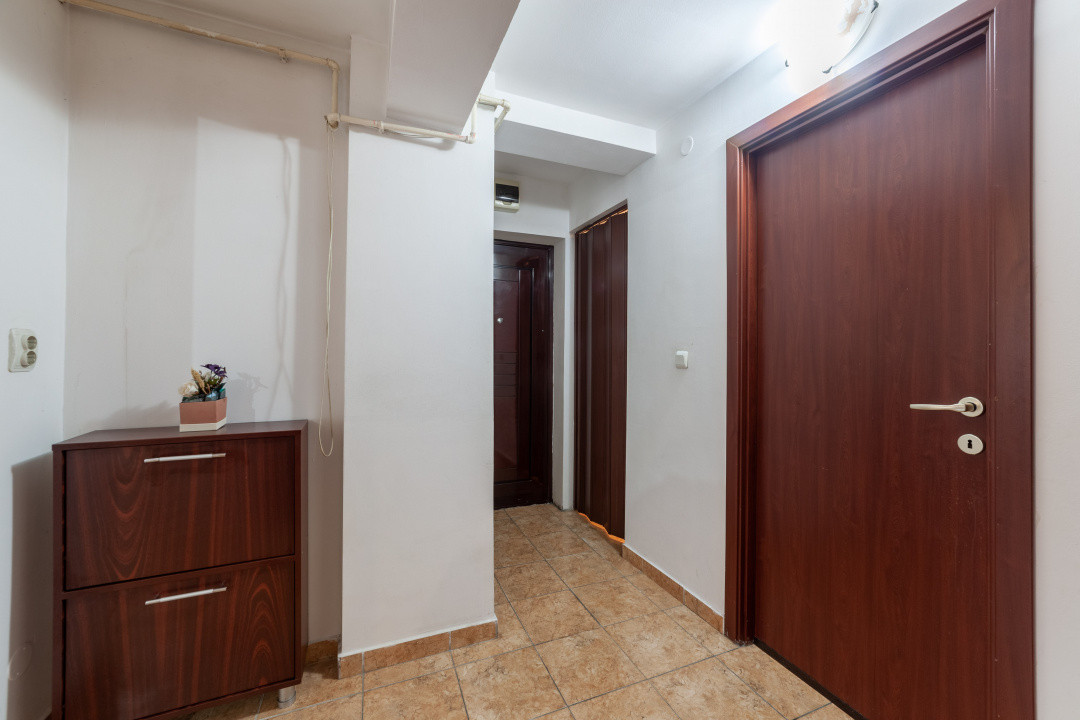 Apartament 2 camere – zona Nord, Pitești – cu boxă