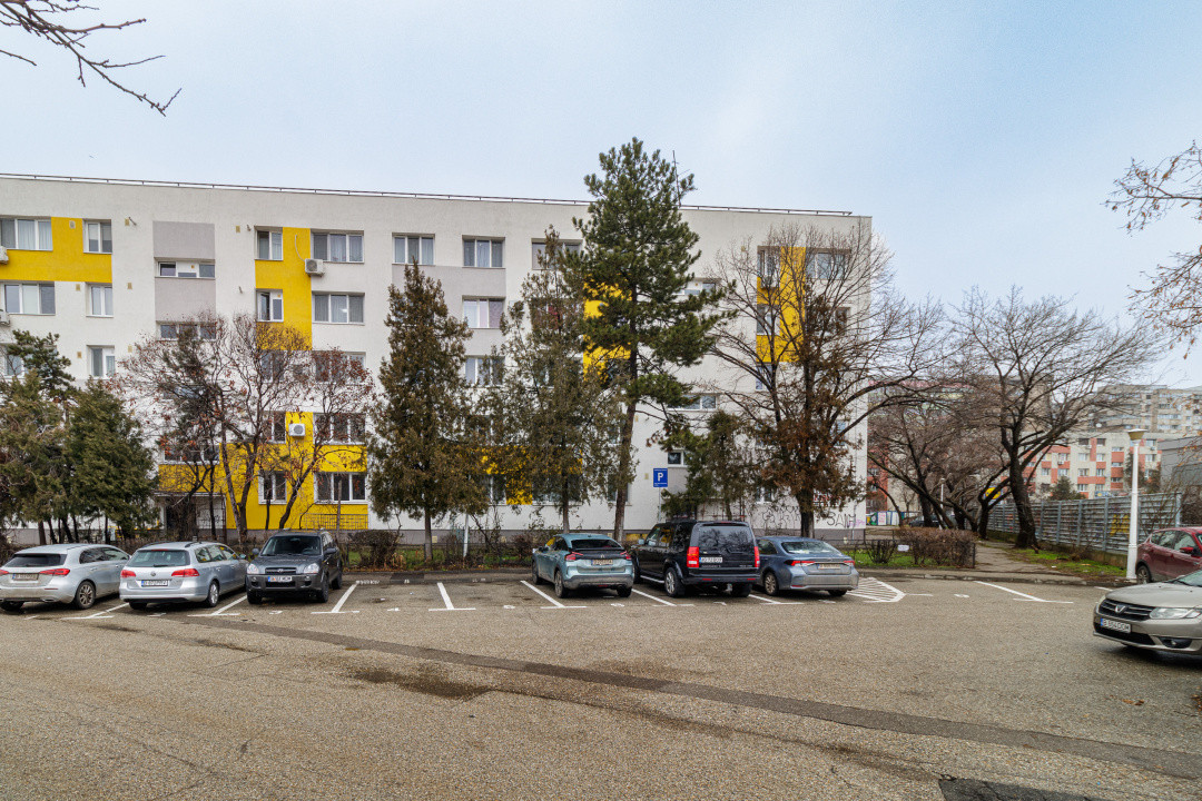 Apartament 3 camere decomandat centrala proprie