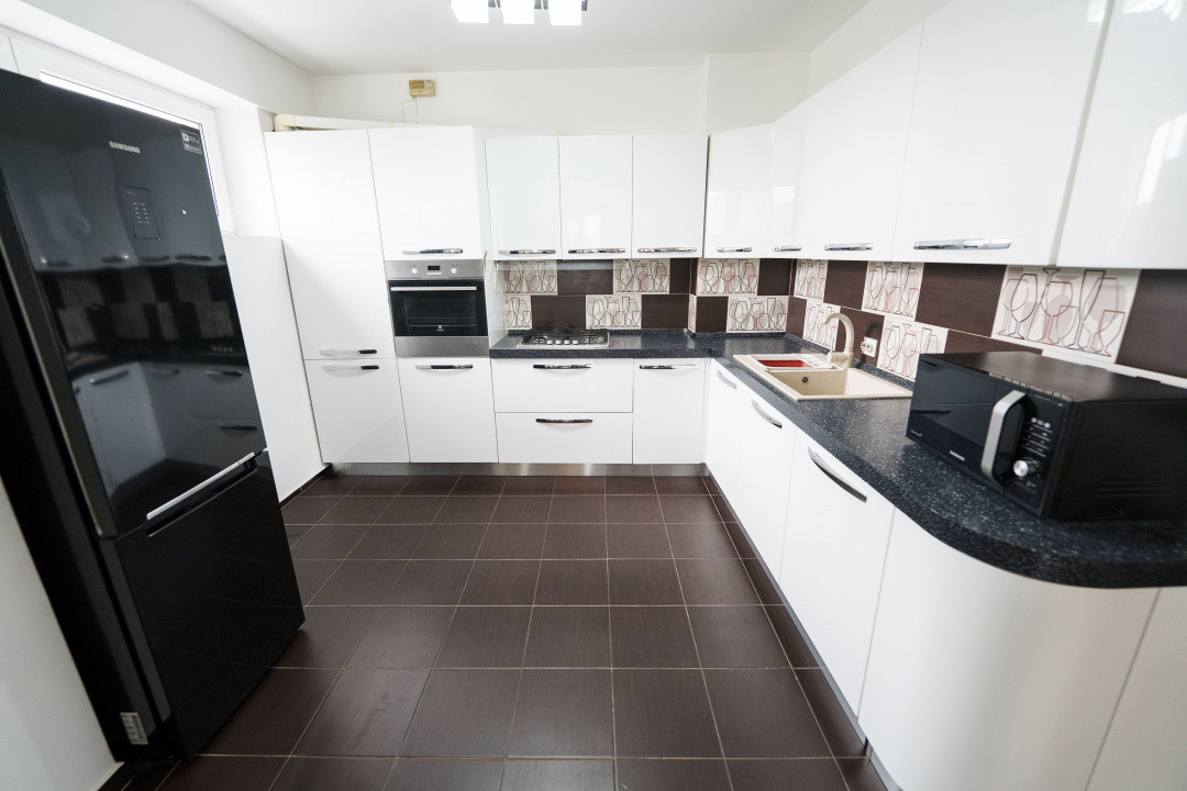 Apartament modern 2 camere, la cheie, cu priveliste de vis - Dacia Residence