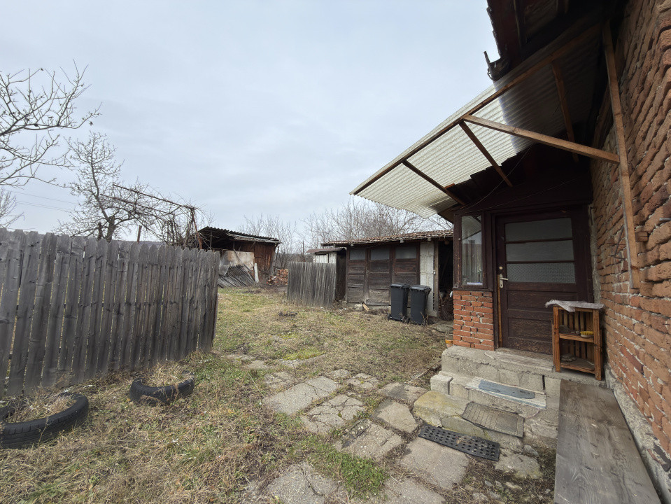 Casa+Teren intravilan 2.056 mp – dubla deschidere – DN Pitesti–Campulung-Arges!