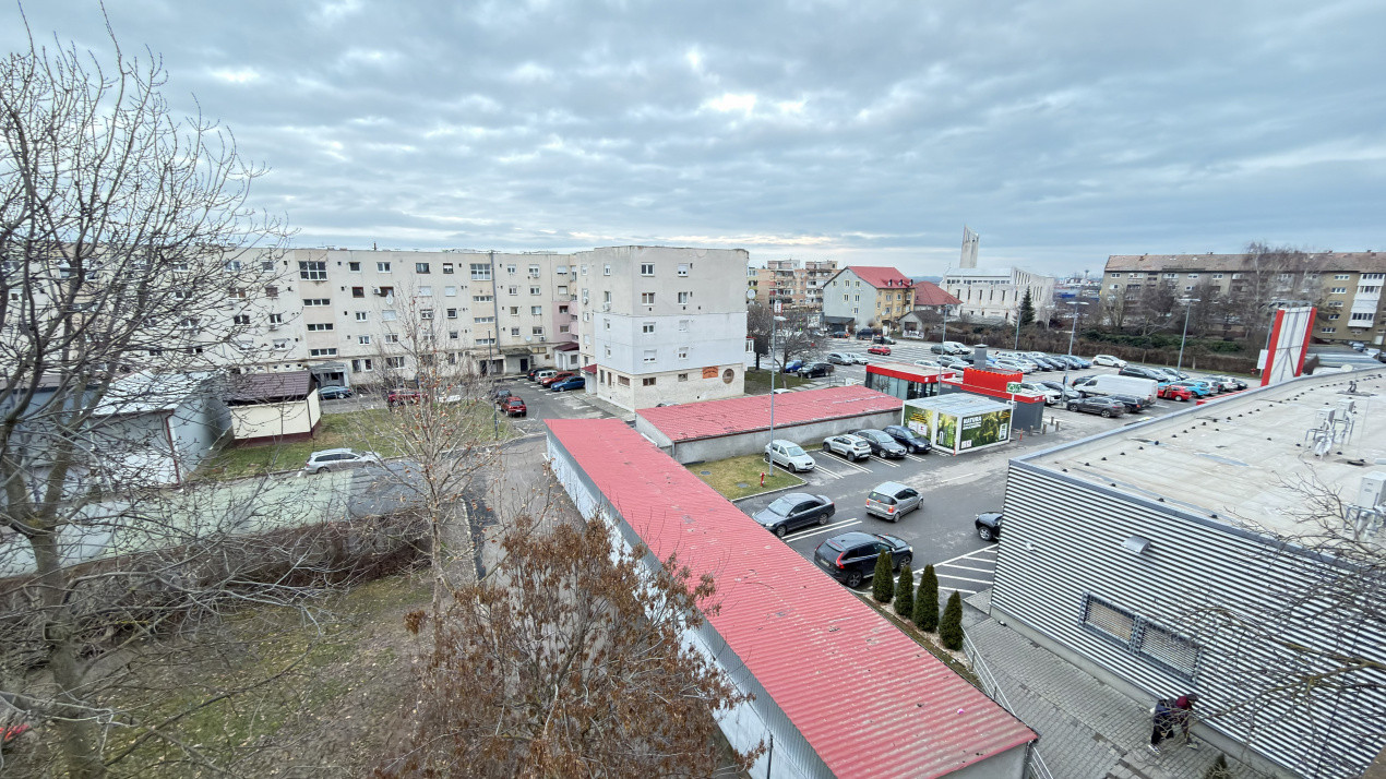 Apartament 2 camere Etaj IV, Str. Bartok Bela MV2, Zona Kaufland - Carei 