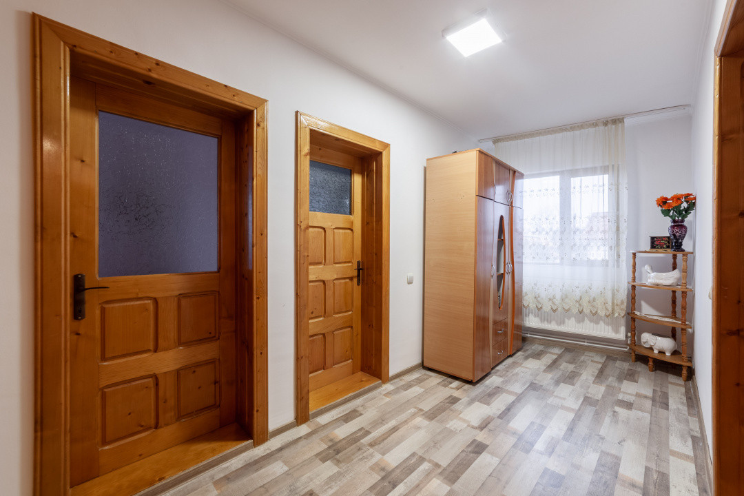 Casa spațioasa  cu 5 camere -  Pitesti - Argeș - 0% Comision!