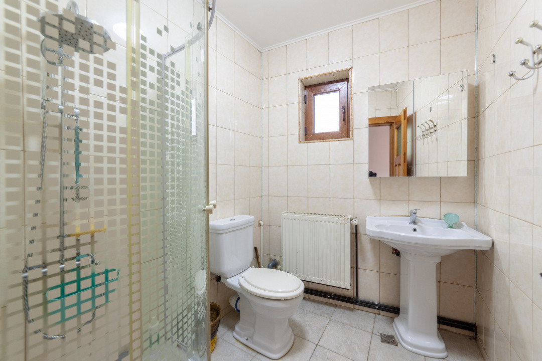 Casa spațioasa  cu 5 camere -  Pitesti - Argeș - 0% Comision!