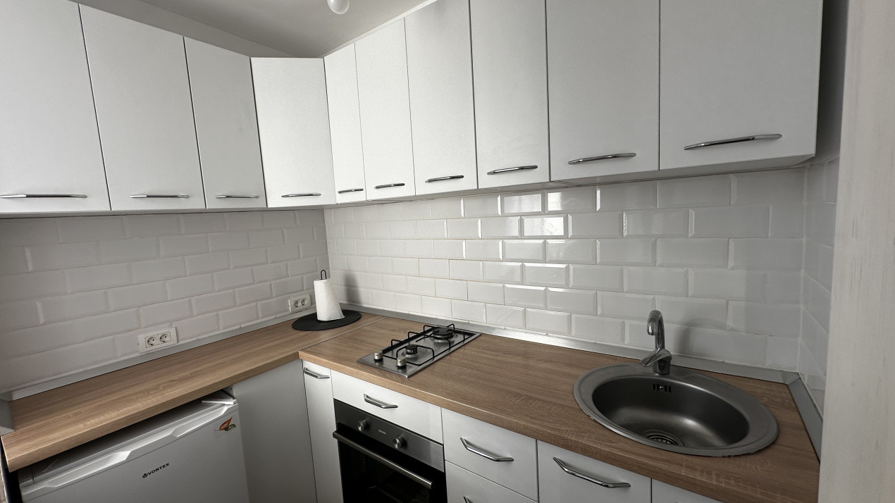 Garsoniera de vanzare cartier Craiovei, Pitesti. 0% COMISION