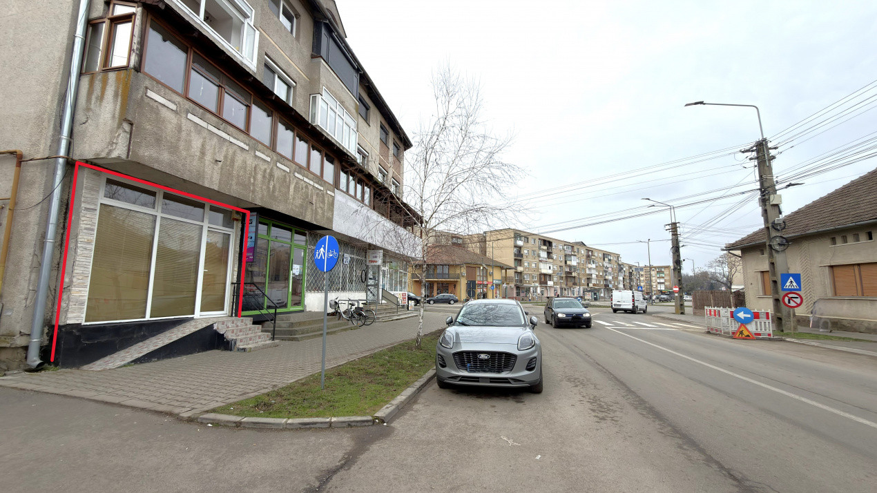 Spațiu Comercial Stradal 30 mp/Trafic Intens Auto și Pietonal/C.A.Române - Carei