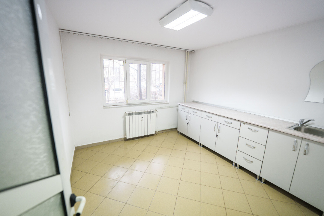 Spatiu parter 56 mp ideal cabinet medical, birouri sau servicii – Sarari