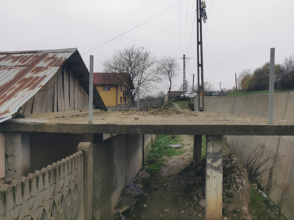 De vanzare casa in Argetoaia cu teren 7.000 mp