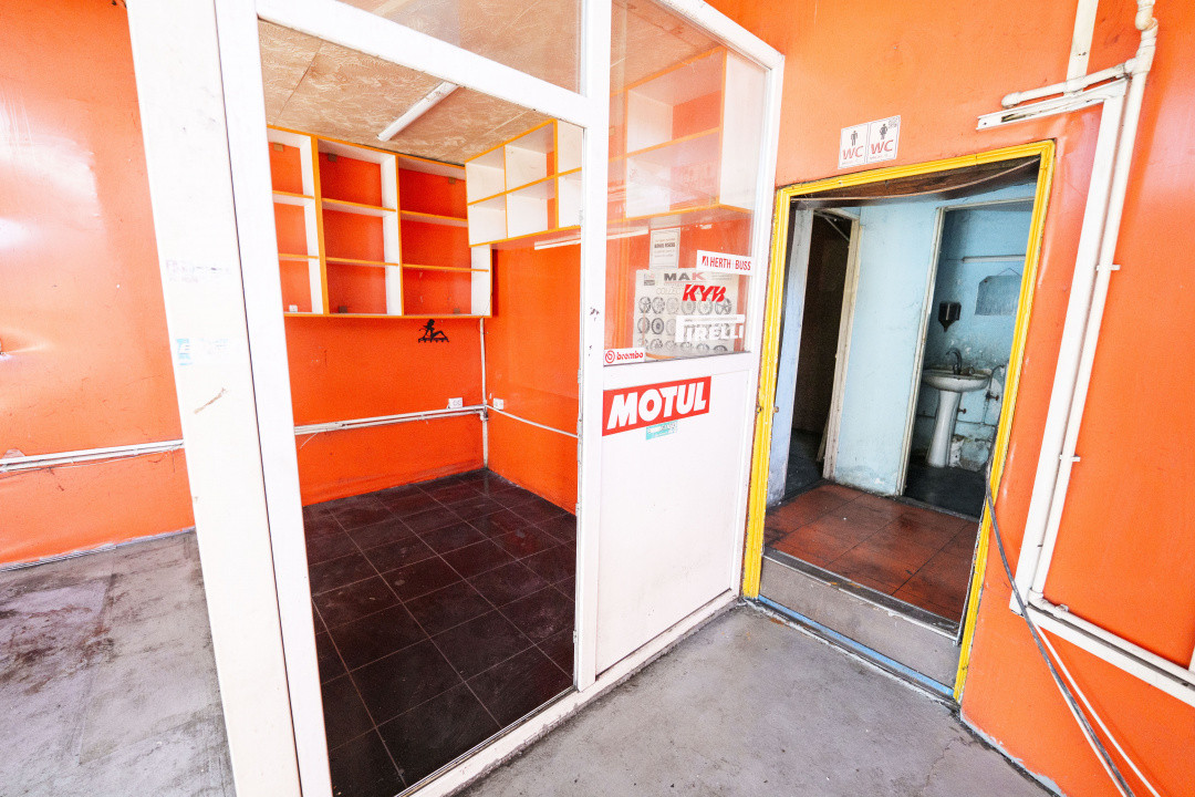 Spatiu stradal 85 mp, ideal pentru service, depozit, atelier - zona semicentrala