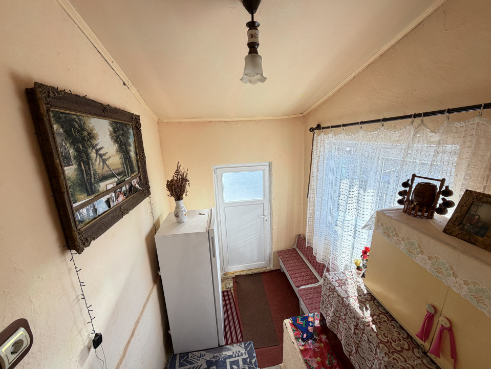 Casa Batraneasca la 8 km de Topoloveni