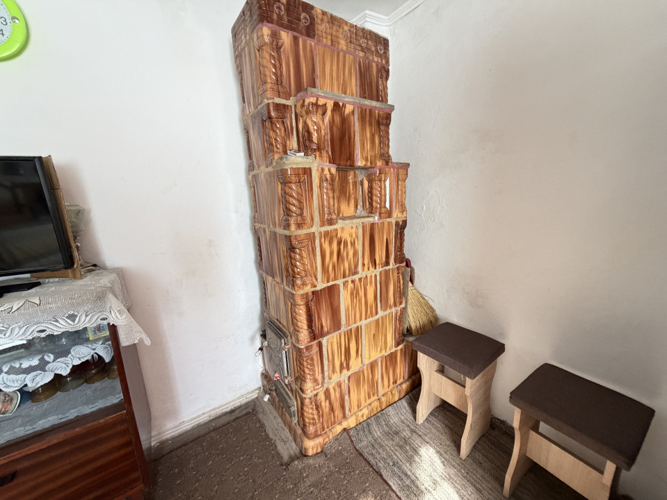 Casa Batraneasca la 8 km de Topoloveni